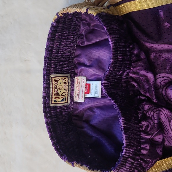Mens Los Angeles Lakers Mitchell & Ness Purple Harwood Classic Size M - Picture 7 of 9